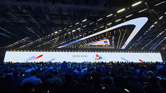 四个奖项！jiuyou.com信息亮相华为中国合作伙伴大会2025